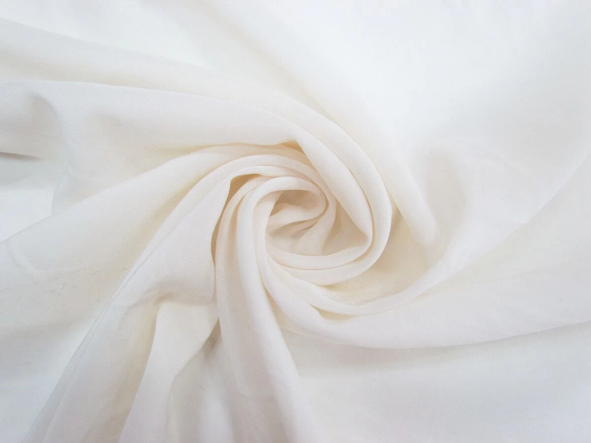 Stretch Crepe De Chine- Daisy Ivory #8955 3 Stretch Crepe De Chine- Daisy Ivory #8955